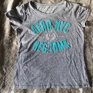 Aeropostale Grey tee-shirt. Size XL. Blue logo lettering